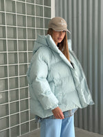 Įkelti vaizdą į galerijos peržiūrą, “OVERSIZE” PŪKINĖ STRIUKĖ
