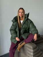 Įkelti vaizdą į galerijos peržiūrą, “OVERSIZE” PŪKINĖ STRIUKĖ
