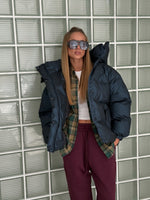 Įkelti vaizdą į galerijos peržiūrą, “OVERSIZE” PŪKINĖ STRIUKĖ
