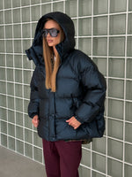 Įkelti vaizdą į galerijos peržiūrą, “OVERSIZE” PŪKINĖ STRIUKĖ
