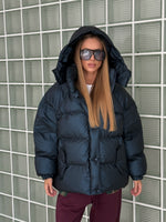 Įkelti vaizdą į galerijos peržiūrą, “OVERSIZE” PŪKINĖ STRIUKĖ
