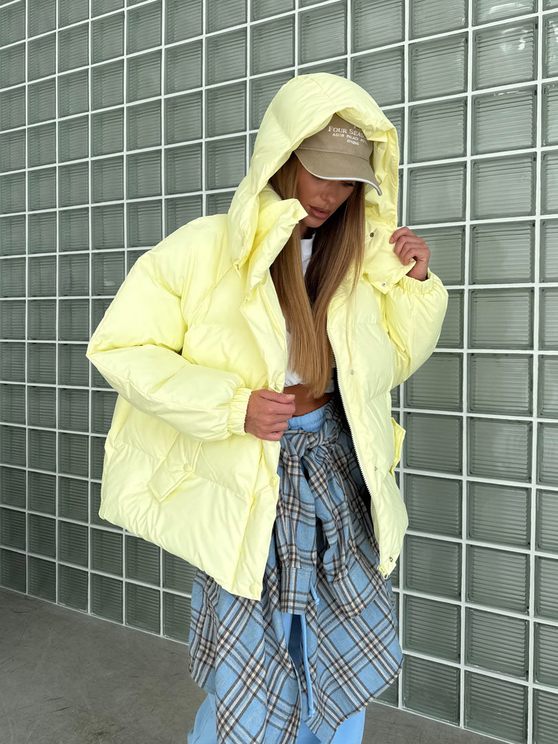 “OVERSIZE” PŪKINĖ STRIUKĖ