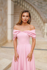 Įkelti vaizdą į galerijos peržiūrą, ELEGANTIŠKA MIDI SUKNELĖ ATVIRAIS PEČIAIS
