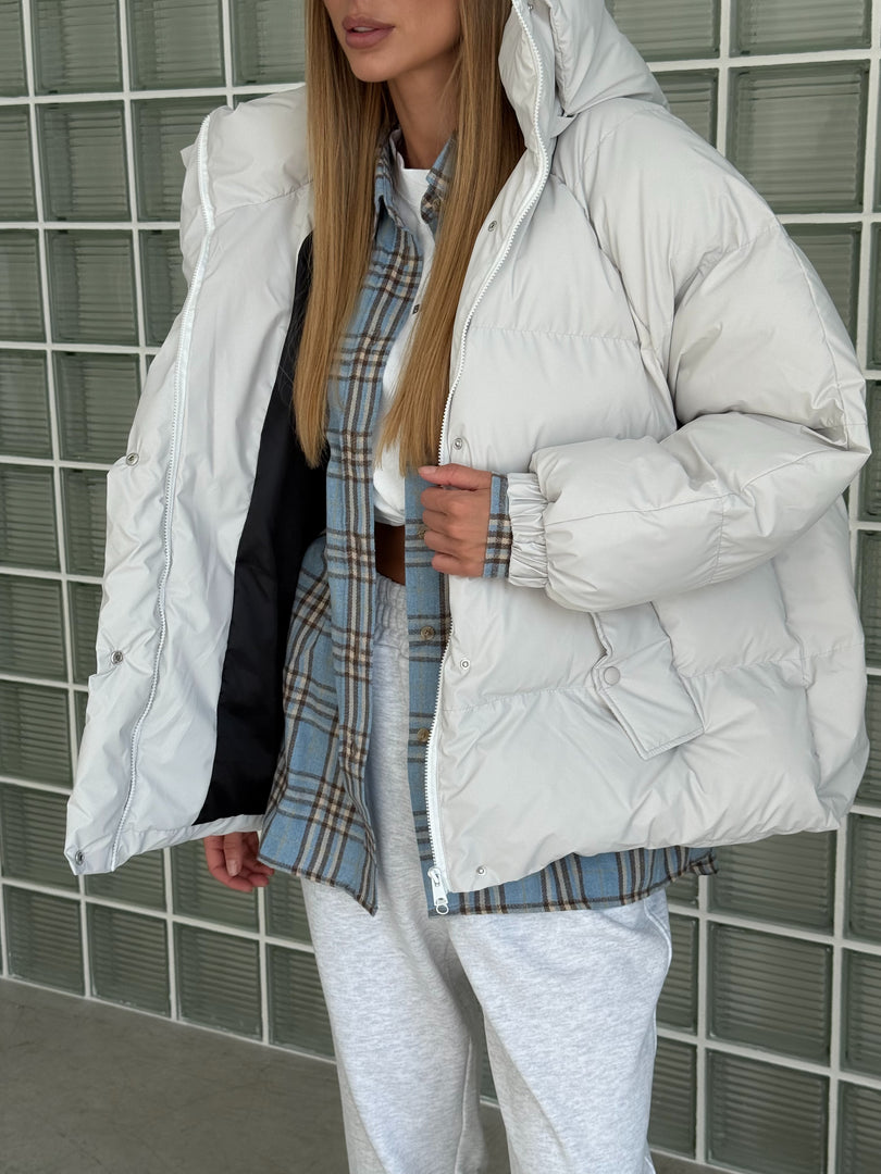 “OVERSIZE” PŪKINĖ STRIUKĖ