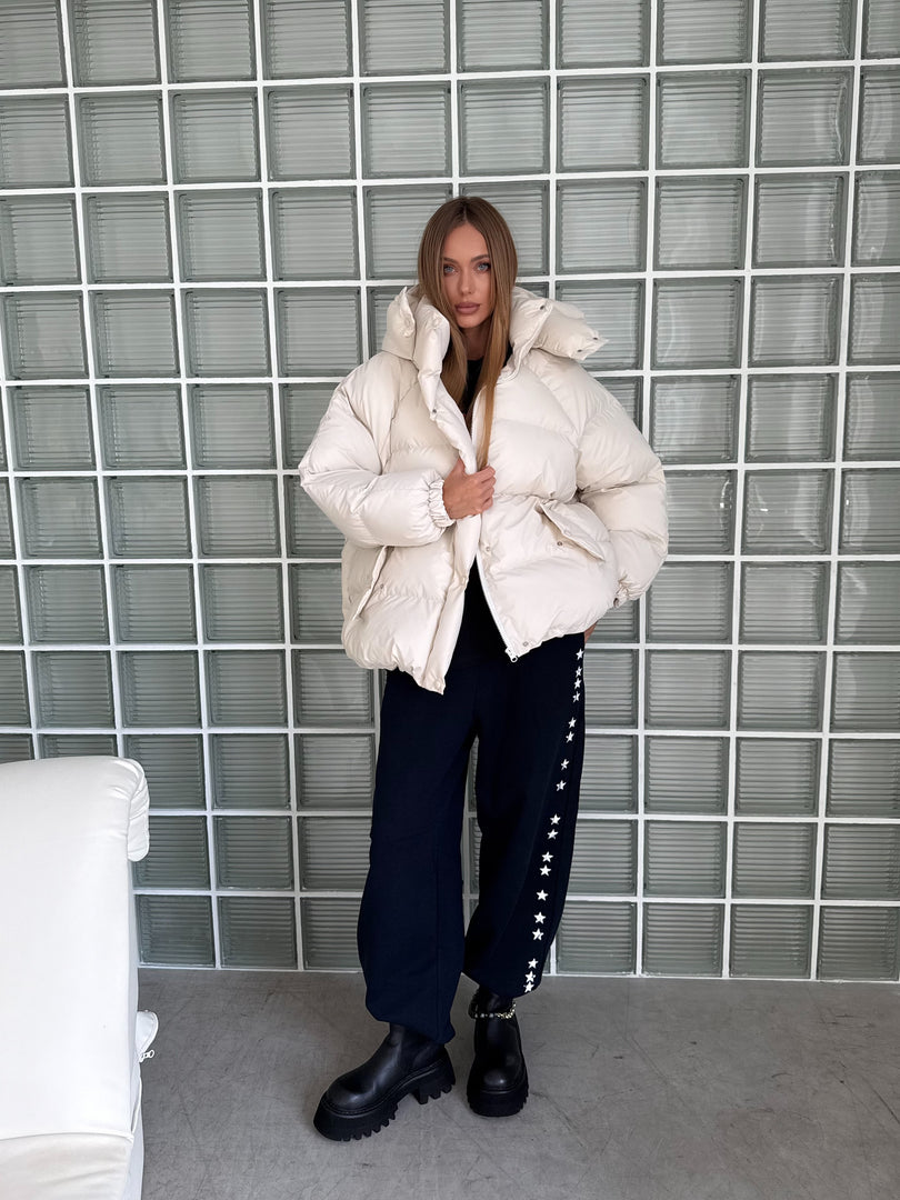 “OVERSIZE” PŪKINĖ STRIUKĖ